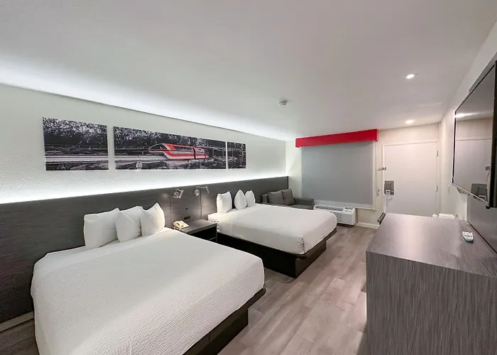Ramada By Wyndham Anaheim Convention Center